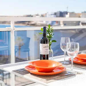 https://panoramic-sea-view-apt-with-pool-and-windprotected.tenerifehoteles.net